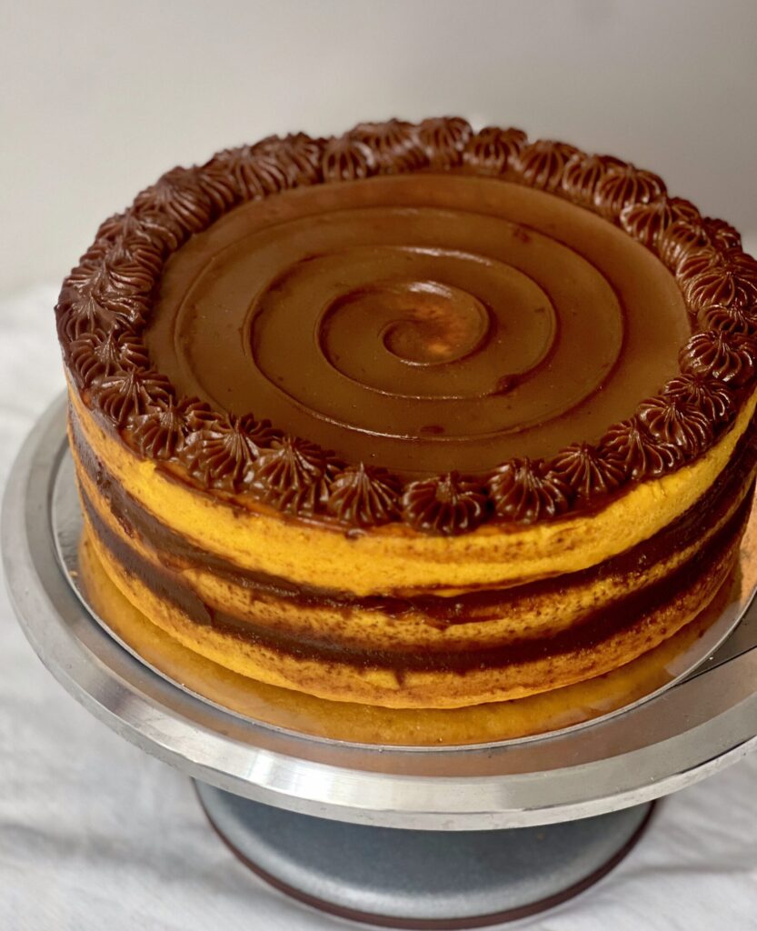 Full Cenoura Cake — Faial Veg